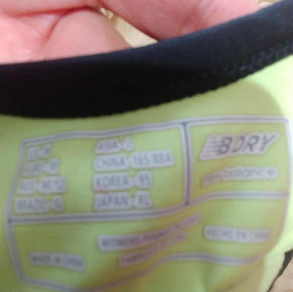 NB dri fit work out top - Picture 3 of 3